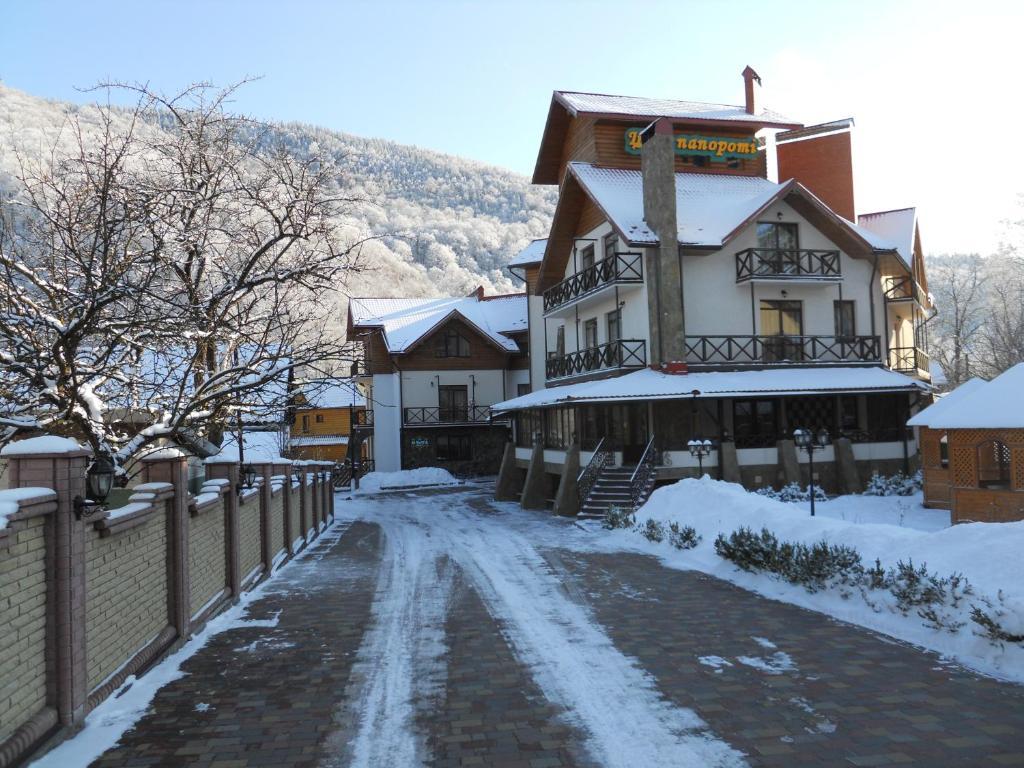 Tsvit Paporoti Hotel Yaremche Exterior photo